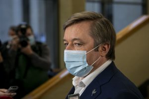 R. Karbauskis apie iš partijos pašalintą T. Tomiliną: jis keistis neketina