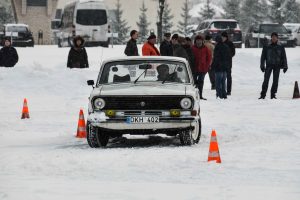 Slalomo varžybų belaukiant: veteranai jėgas viliasi išmėginti ant sniego