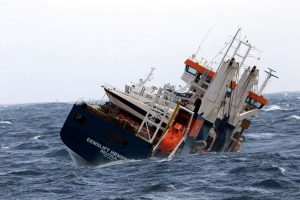 Prie Norvegijos krantų dreifuojančio Nyderlandų laivo nutempimas atidėtas iki ketvirtadienio