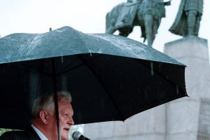 R. Karbauskis pritaria A. M. Brazausko paminklui Kaune, bet ne Istorinėje Prezidentūroje