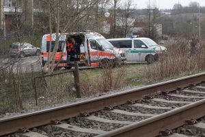 Tragedija Jonavoje: traukinys kliudė ir sužalojo 91-erių moterį