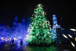Paslapties šydas skleidžiasi: kaip atrodys Kauno Kalėdų eglė