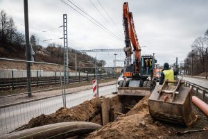 Pavasarinis kelininkų darbymetis: Tunelio gatvėje – daugiau patogumų vairuotojams ir pėstiesiems