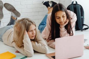 Lituanistinio švietimo įstaigoms pateiktos naujos skaitmeninės mokymo priemonės