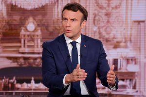 E. Macronas atmetė lenkų premjero kritiką dėl derybų su V. Putinu