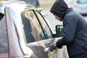 Klaipėdoje pavogtas automobilis: buvo paliktas neužrakintas, su rakteliais viduje