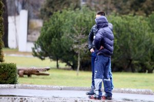 Kvaišalai į Pravieniškių kalėjimą skraidinti dronais