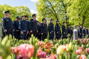 Ugniagesiai švenčia profesinę šventę: žmonių pasitikėjimą pelnė sunkiu ir pavojingu darbu