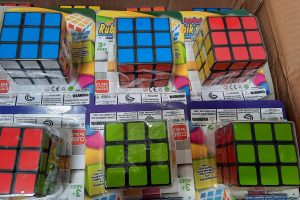 Suklastoti „Rubik“ žaidimai – muitininkų rankose: 5 tūkst. prekių teks sunaikinti