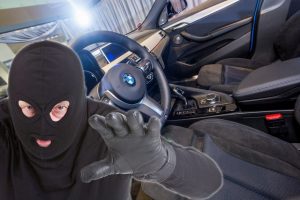 Vilniuje rastas pernai Didžiojoje Britanijoje pavogtas BMW
