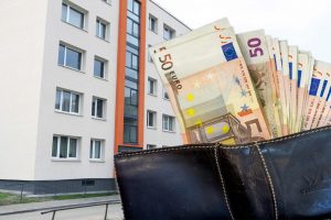 Sukčius nekilnojamojo turto „magnatas“ apgavo 50 žmonių: nukentėjusiųjų ieškinys – 314 tūkst. eurų