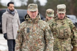 Kariuomenės vadas su kolegomis JAV aptarė divizijos pajėgumų vystymą