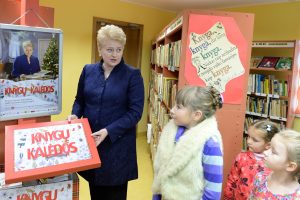 D. Grybauskaitė paskelbė knygų dovanojimo akcijos pradžią