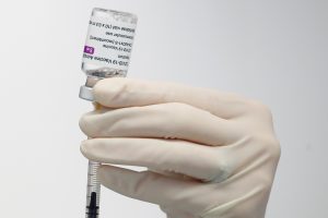 PSO: Danija ieško galimybių pasidalinti „AstraZeneca“ vakcina su skurdžiomis šalimis
