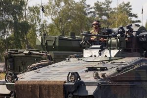 Planuoja naują mokestį: surinktos lėšos būtų skirtos kariuomenei