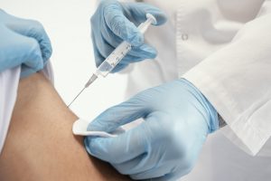 Vakcinos nuo beždžionių raupų Lietuvą pasieks per mėnesį, planuojama įsigyti 1400
