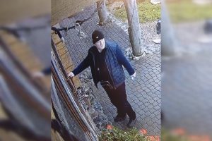 Pareigūnai aiškinasi, kas iš svetimos kišenės nugvelbė 4 tūkst. eurų