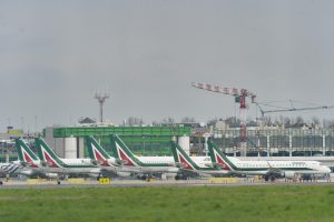 Italija ketina vėl nacionalizuoti „Alitalia“ oro linijas