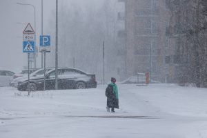 Sinoptikai: artimiausiomis dienomis sulauksime sniego, šalčio ir šilumos