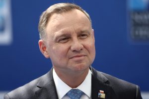 Lenkija ir JAV derasi dėl šaudmenų gamybos Ukrainai