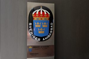 Libane pykčio dėl Korano išniekinimo fone užpulta Švedijos ambasada, aukų išvengta