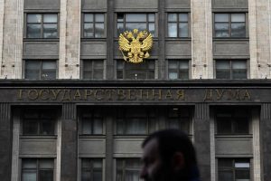 Rusija pritarė įstatymui dėl turto konfiskavimo už „melagienų“ apie kariuomenę skleidimą