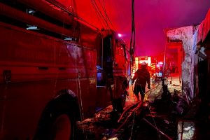 Indonezijoje kilus gaisrui kuro saugykloje žuvo 14 žmonių 