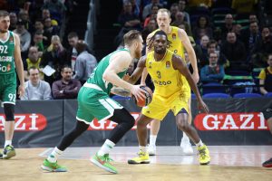„Žalgiris“ svečiuose po atkaklios kovos įveikė Eurolygos autsaiderius