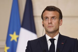 E. Macronas: Prancūzija netaiko dvigubų standartų Izraelio ir „Hamas“ karo atžvilgiu