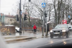 Kelių dangos šlapios tik pietų ir pietryčių Lietuvoje