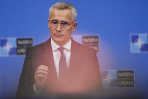 J. Stoltenbergas: šiais metais 2 proc. išlaidų gynybai tikslą pasieks devynios šalys