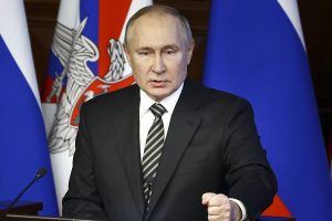 V. Putinas: Maskva Ukrainoje dislokuos urano amuniciją, jei Vakarai ją perduos Kyjivui 