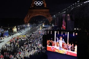 Paryžiaus olimpiados atidaryme dalyvavusi artistė dėl grasinimų kreipėsi į teisėsaugą
