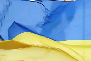 Ukraina sako smogusi Rusijos šaudmenų sandėliui 