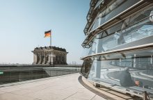 Vokietijos ekonomika antrąjį metų ketvirtį netikėtai susitraukė