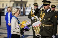 U. von der Leyen Kyjive pagerbė žuvusius Ukrainos gynėjus