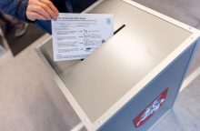 Prasideda balsavimas namuose renkant Europos Parlamento narius