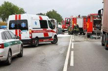 Kretingos rajone – masinė avarija: trys žmonės atsidūrė ligoninėje