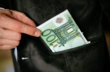 Advokatas kaltinamas dėl įspūdingo 10 tūkst. eurų kyšio priėmimo