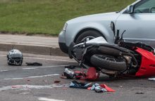 Telšiuose vyras kliudė motorolerį: kaltininkas gėrė prieš ir po eismo įvykio