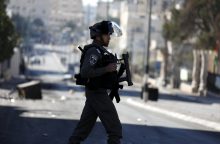 Izraelio kariai nukovė tris įtariamuosius, mėginusius įsiveržti į Izraelį