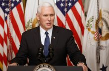 M. Pence'as pateikė dokumentus dalyvauti 2024 metų JAV prezidento rinkimuose