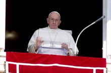 Pirmas kartas nuo karo pradžios: popiežius kalboje tiesiogiai kreipėsi į Rusijos vadovą