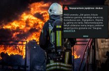 Kauno rajone – gaisras: antrą kartą per pusantros paros degė tas pats medienos gaminių sandėlis 