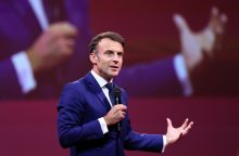 E. Macronas prieš olimpinių žaidynių atidarymo ceremoniją sveikina pasaulio lyderius