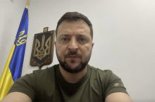 V. Zelenskis dar trims mėnesiams pratęs karinės padėties galiojimą Ukrainoje