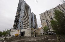 Charkive rusai smogė daugiaaukščiam gyvenamajam namui