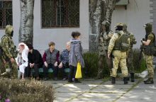 Okupuotame Chersono regione Rusija oficialiai šalia grivinos įvedė ir rublį