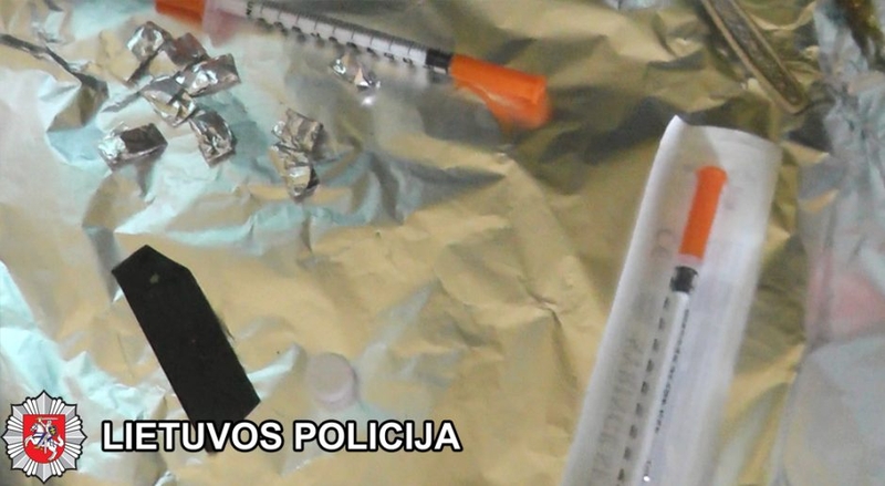 Narkotikų platintoja policijai įkliuvo tris kartus per kelis mėnesius