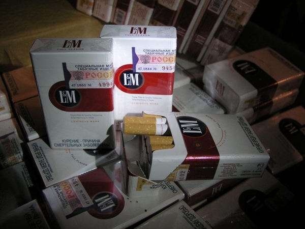 Už 20 pakelių cigarečių pasienietis gavo 5,6 tūkst. eurų baudą